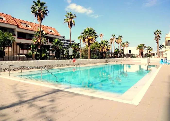 With A Large South-facing Balcony, Sea View And Wifi In Americas Center * Playa de las Americas (Tenerife)
