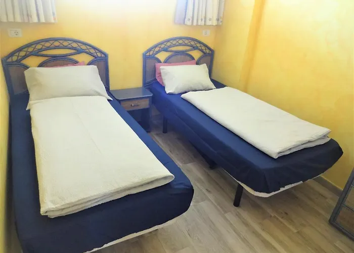 With A Large South-facing Balcony, Sea View And Wifi In Americas Center Apartment