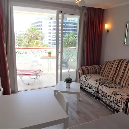 With A Large South-facing Balcony, Sea View And Wifi In Americas Center Apartamento Playa de las Américas